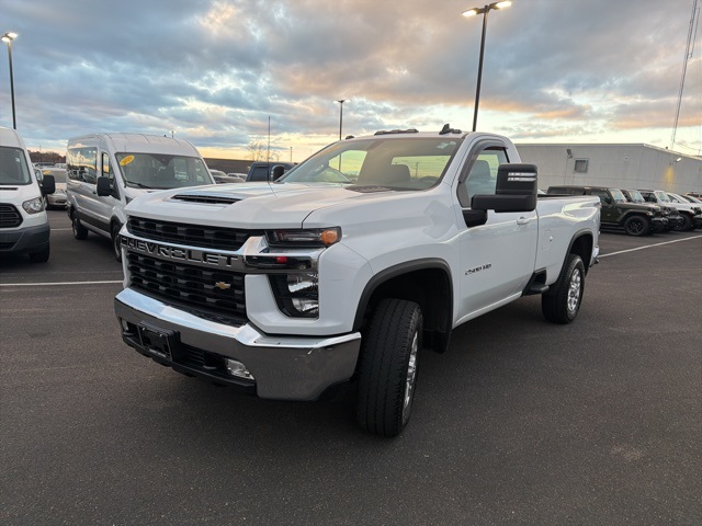 2022 Chevrolet Silverado 2500HD LT photo 3