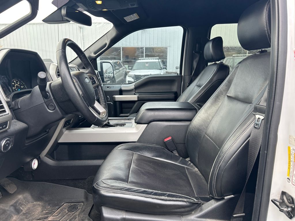 2015 Ford F-150 Lariat photo 4