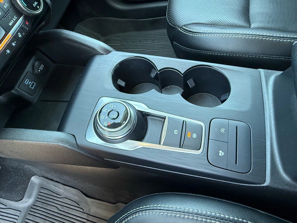 2022 Ford Escape SEL photo 12