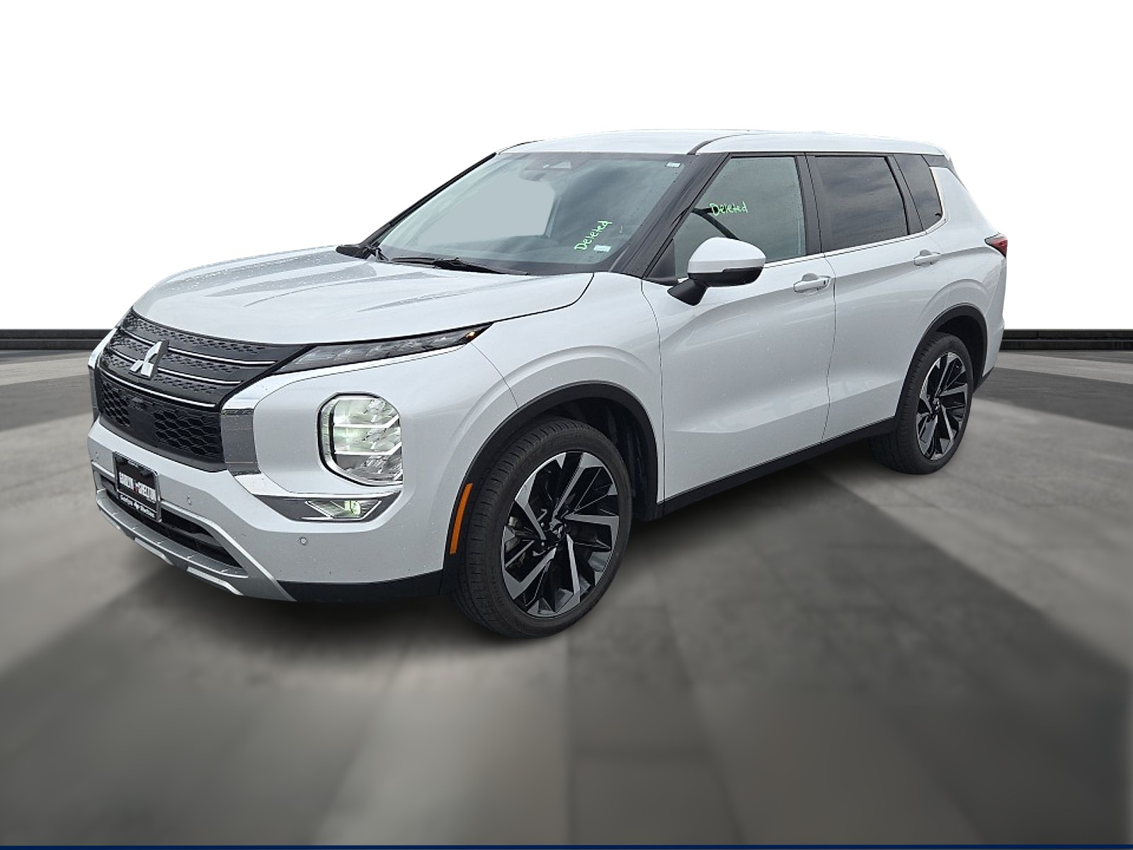 2024 Mitsubishi Outlander SE's photo