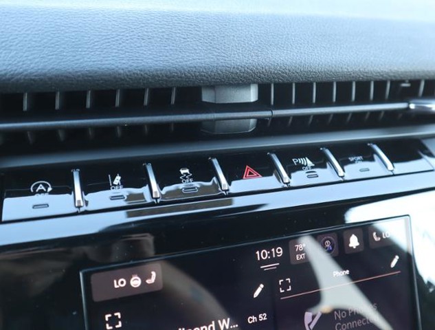 2024 Jeep Grand Cherokee Altitude photo 16