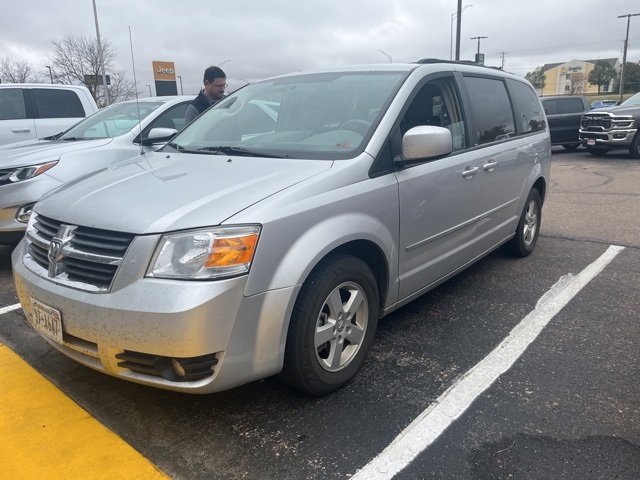 2010 Dodge Grand Caravan SXT photo 3