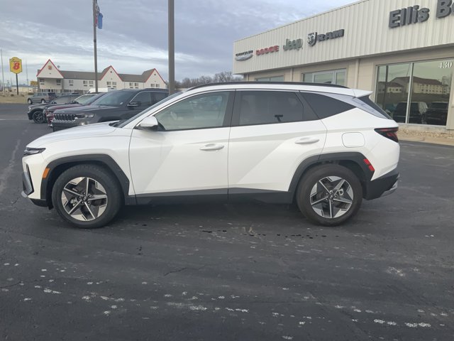 Used 2025 Hyundai Tucson SEL with VIN 5NMJB3DE9SH461707 for sale in Kansas City