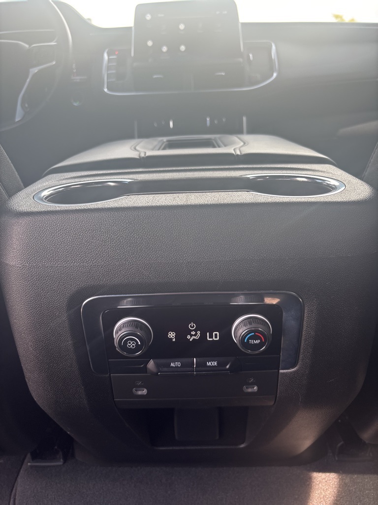 2022 Chevrolet Suburban Z71 photo 31
