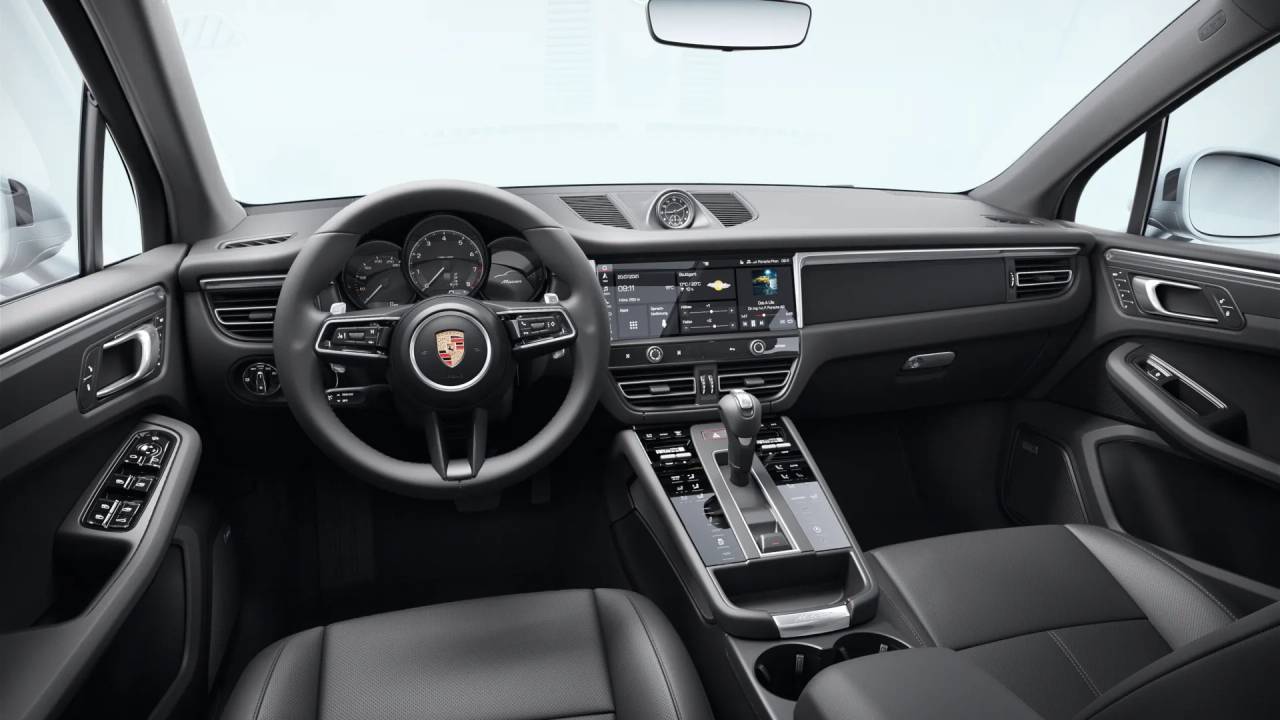 2026 Porsche Macan T photo 10