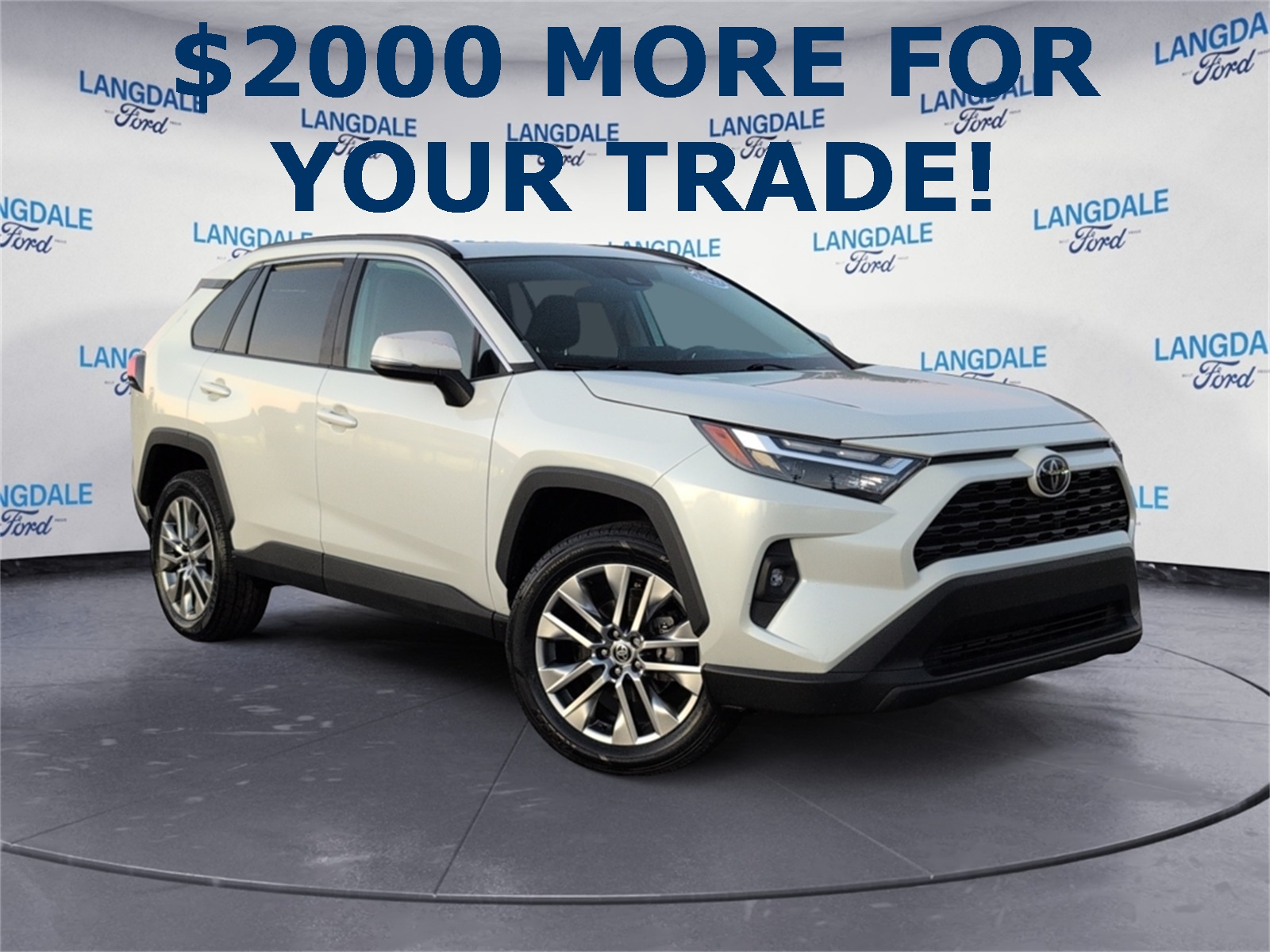 2022 Toyota RAV4 XLE Premium's photo