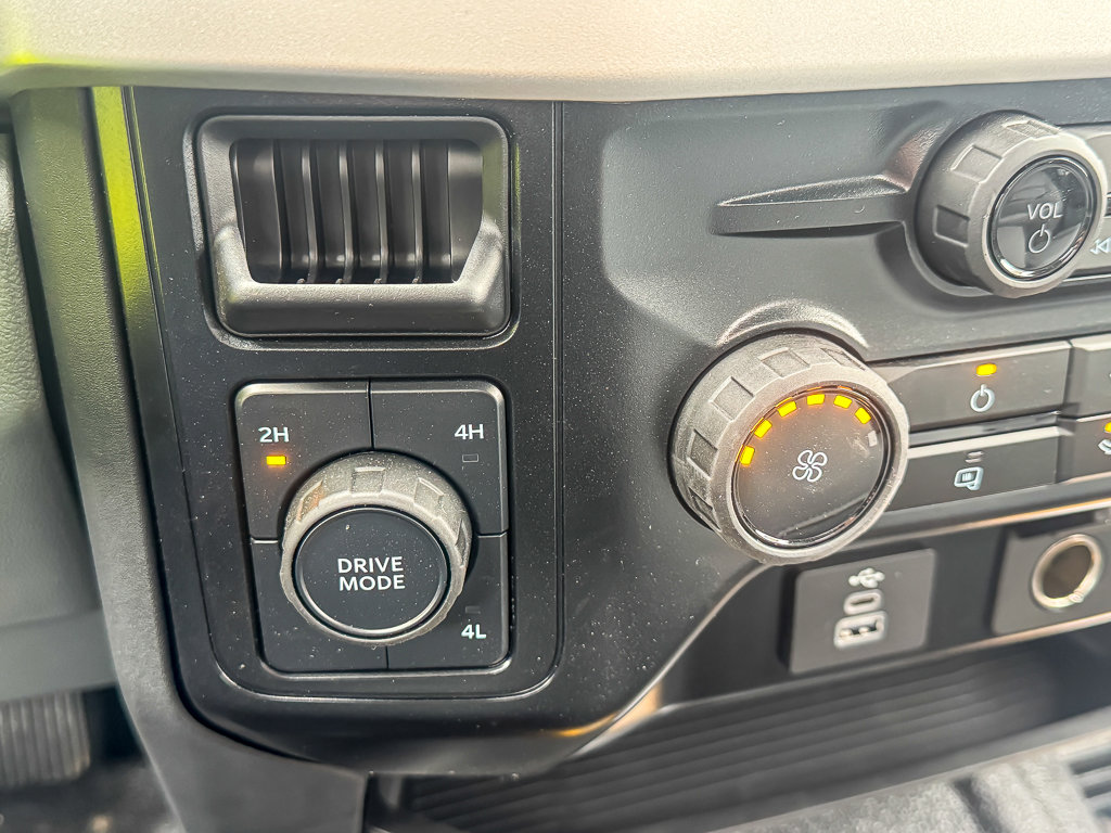 2025 FORD F-450 - Image 23