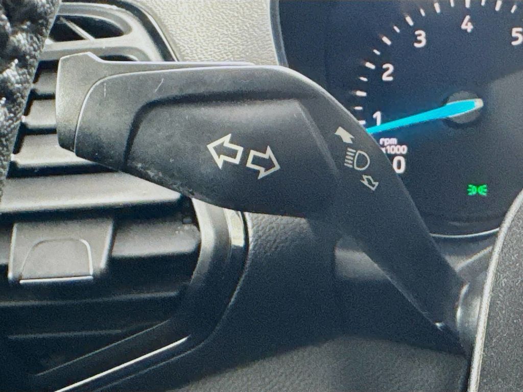 2018 Ford Escape SEL photo 12