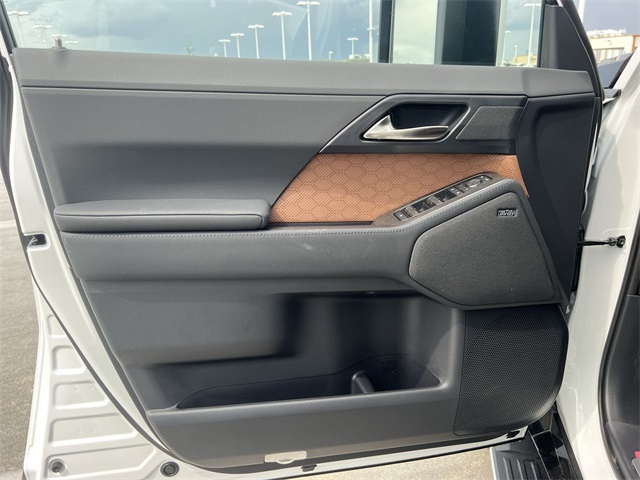 2024 Lexus GX Luxury - Photo 13