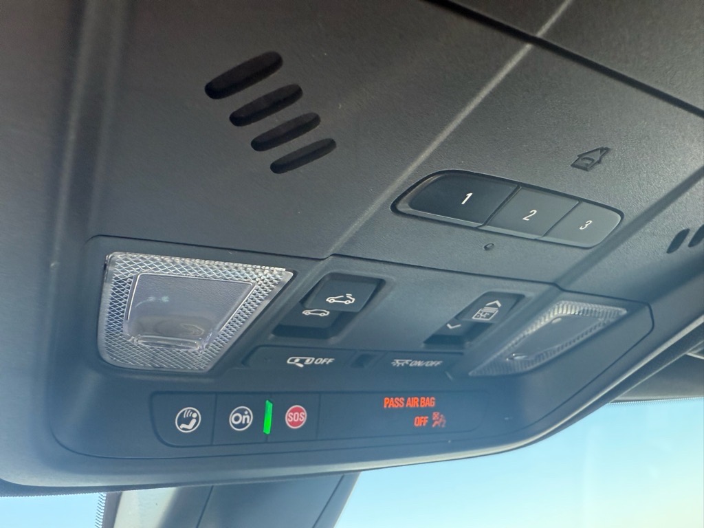 2020 Chevrolet Blazer Premier photo 25