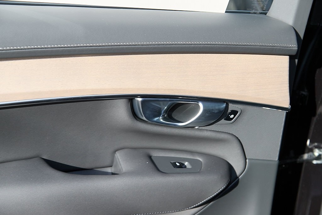 2026 VOLVO XC90 - Image 18