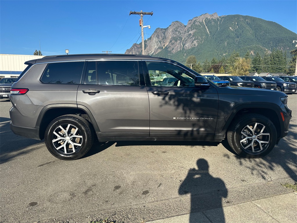 2024 Jeep Grand Cherokee Limited photo 5