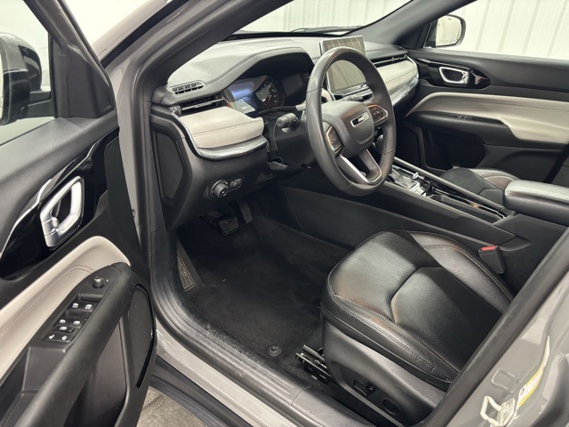 2024 Jeep Compass Limited photo 10