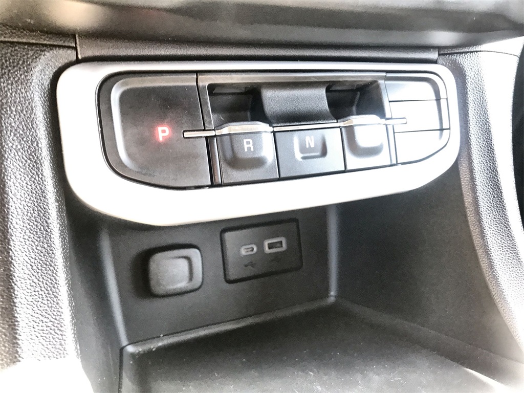 2023 Gmc Acadia SLE photo 16