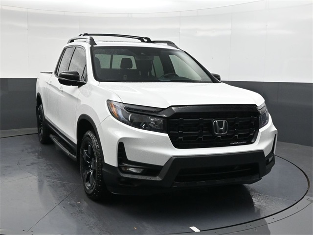 2025 Honda Ridgeline Black Edition photo 2