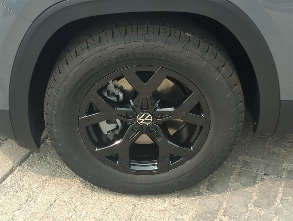 2025 Volkswagen Atlas Peak Edition SE photo 27