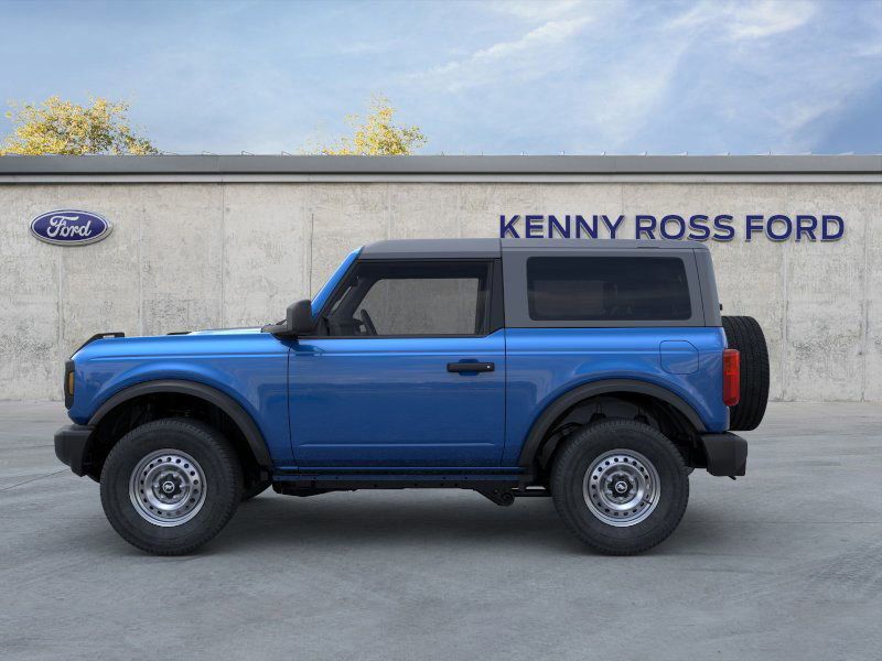 2025 Ford Bronco Base photo 3