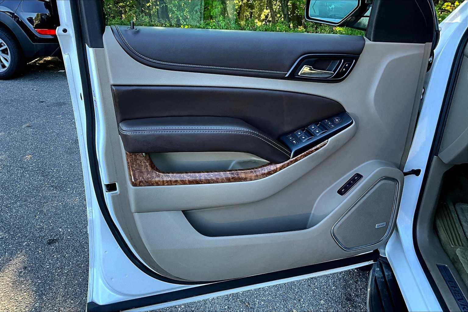 2016 Chevrolet Tahoe LTZ photo 20