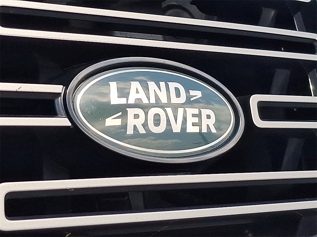 2025 Land Rover Range Rover SE photo 24