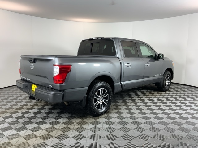 2021 Nissan Titan SV photo 4