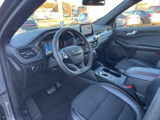 2023 Ford Escape ST-Line photo 6