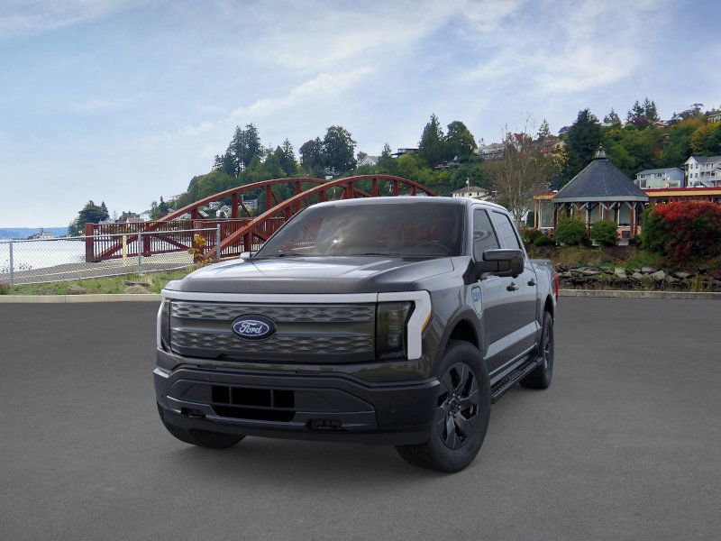 2025 Ford F-150 Lightning Lariat photo 2