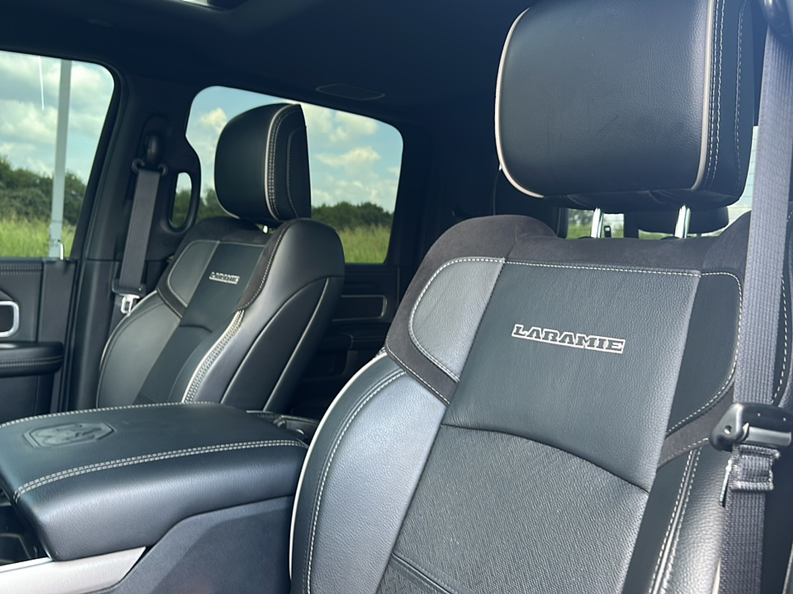 2024 Ram 2500 Laramie photo 2