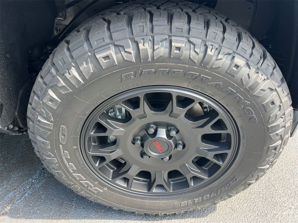 2025 Toyota 4Runner photo 12