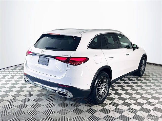 2025 Mercedes Benz GLC 300 4MATIC photo 7