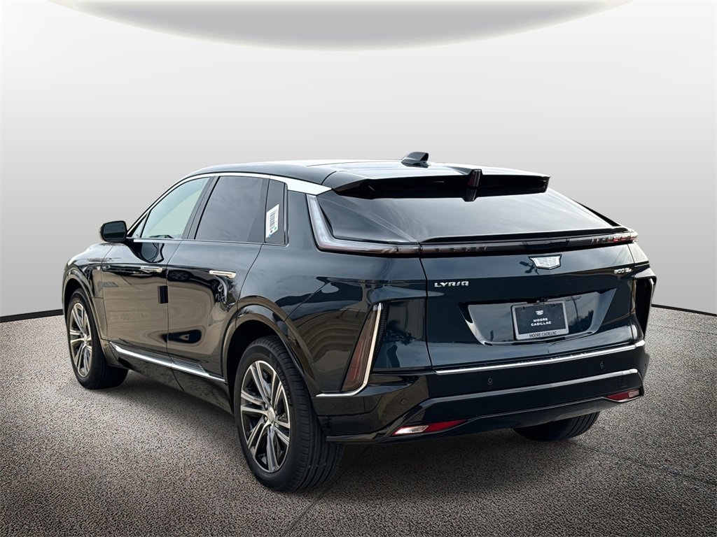 2026 Cadillac Lyriq Luxury photo 3