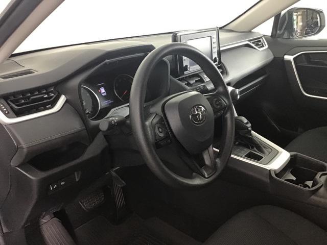 2021 Toyota RAV4 LE photo 7