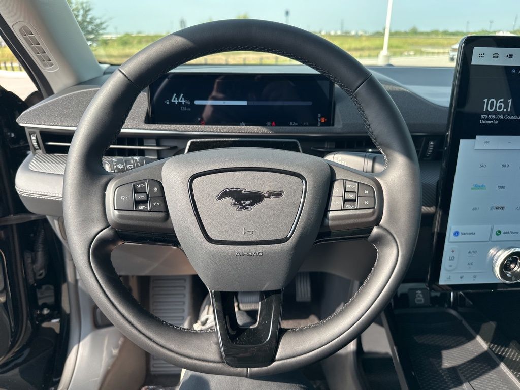 2025 Ford Mustang Mach-E Select photo 17