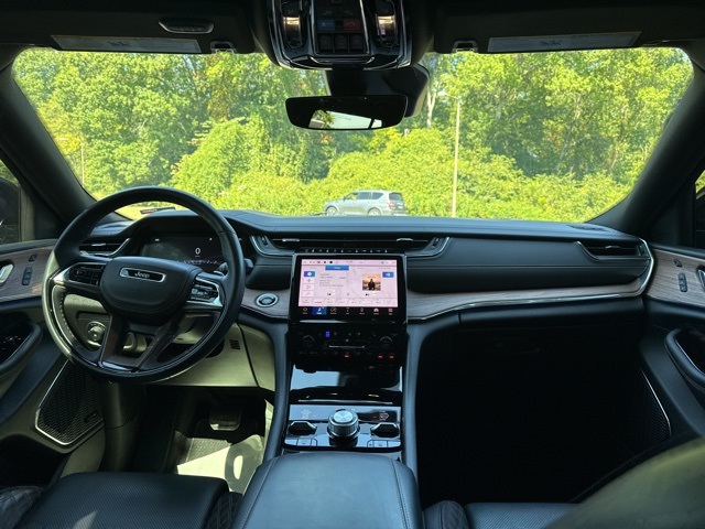 2024 Jeep Grand Cherokee L Summit photo 11