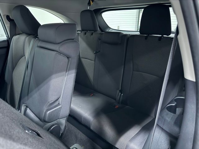 2023 Toyota Highlander LE photo 24