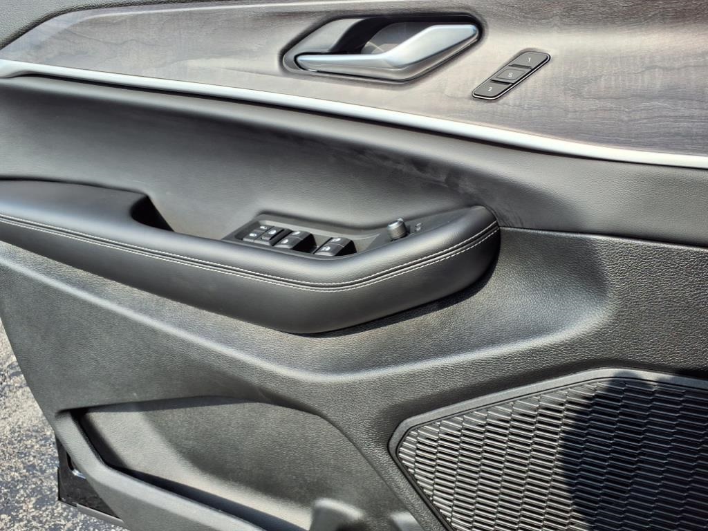 2025 Jeep Grand Cherokee Limited photo 5