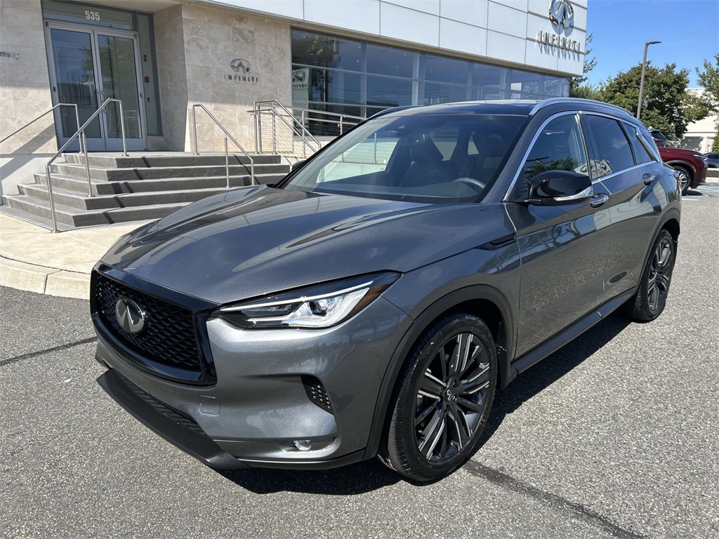 2022 Infiniti QX50 Luxe photo 3