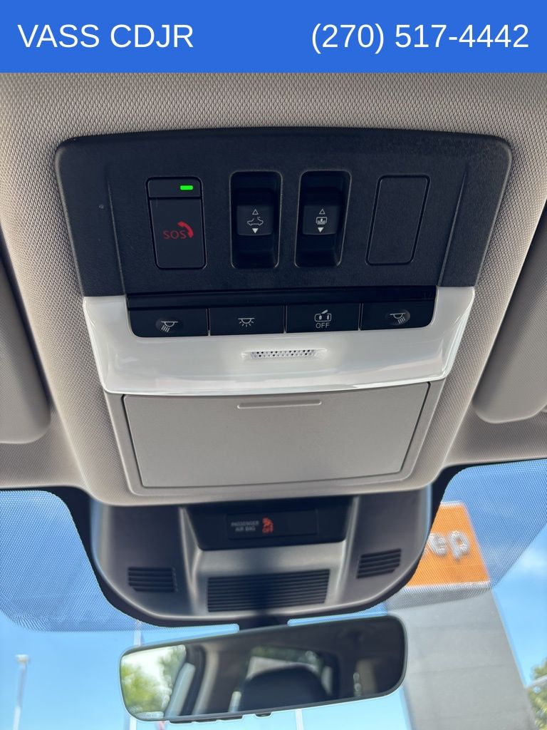 2022 Nissan Rogue SL photo 8