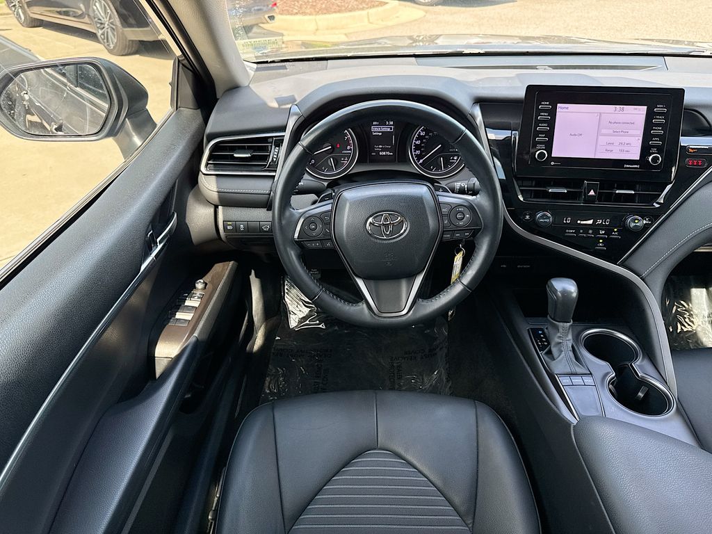 2022 Toyota Camry SE photo 10