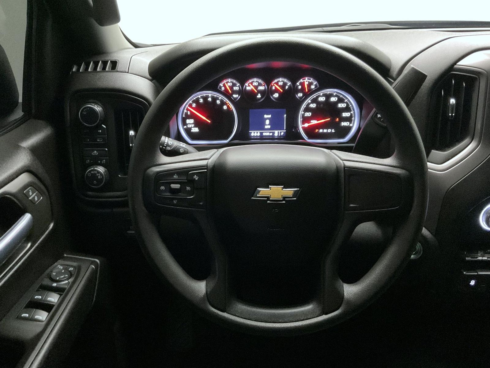 2024 Chevrolet Silverado 1500 Custom photo 12