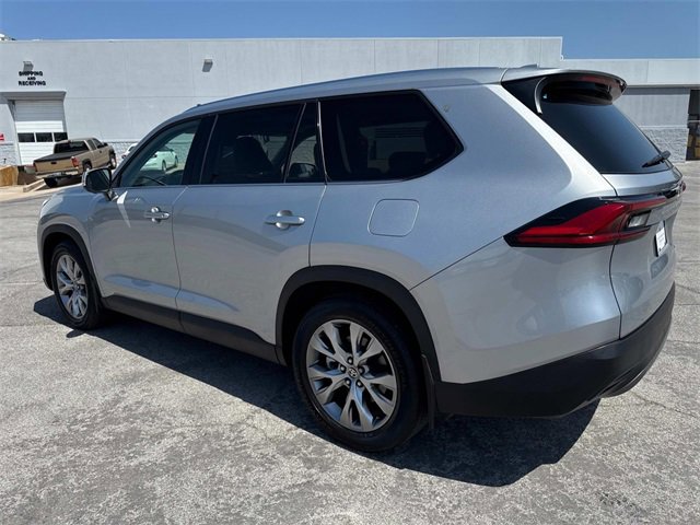 2024 Toyota Grand Highlander XLE photo 2