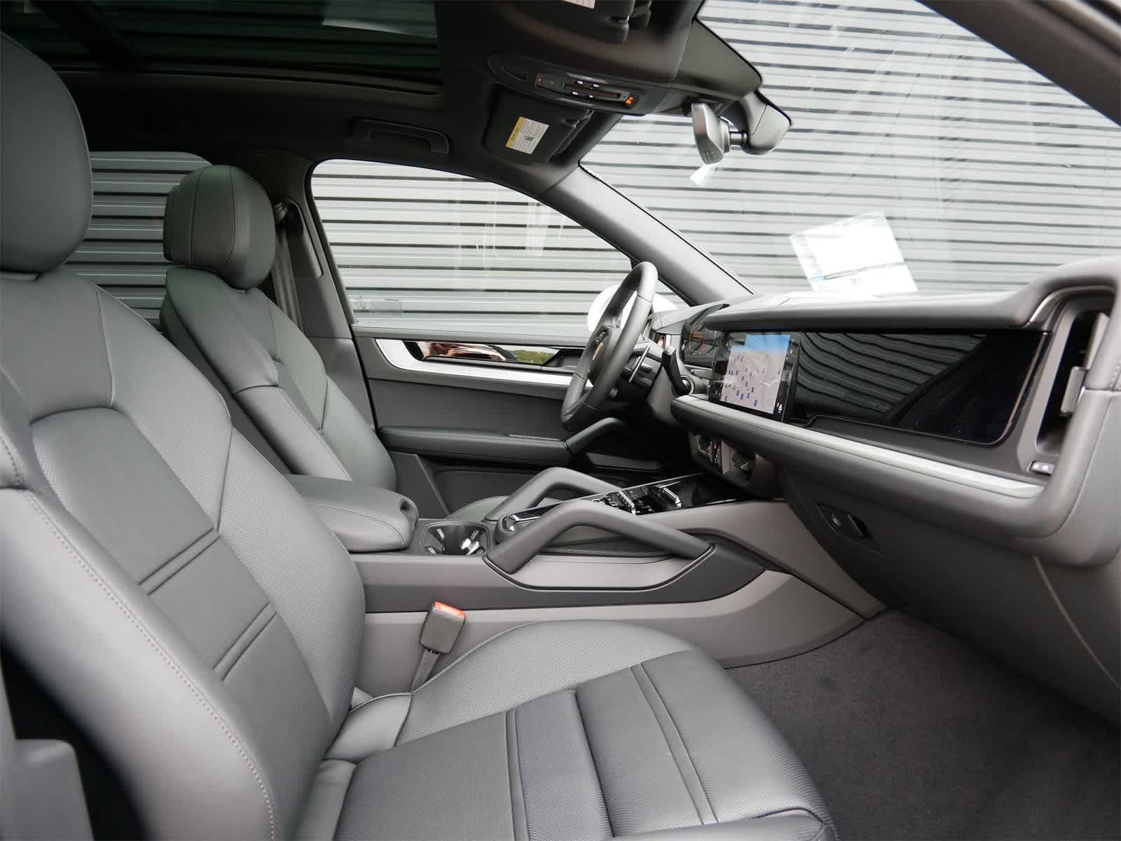 2026 Porsche Cayenne photo 23