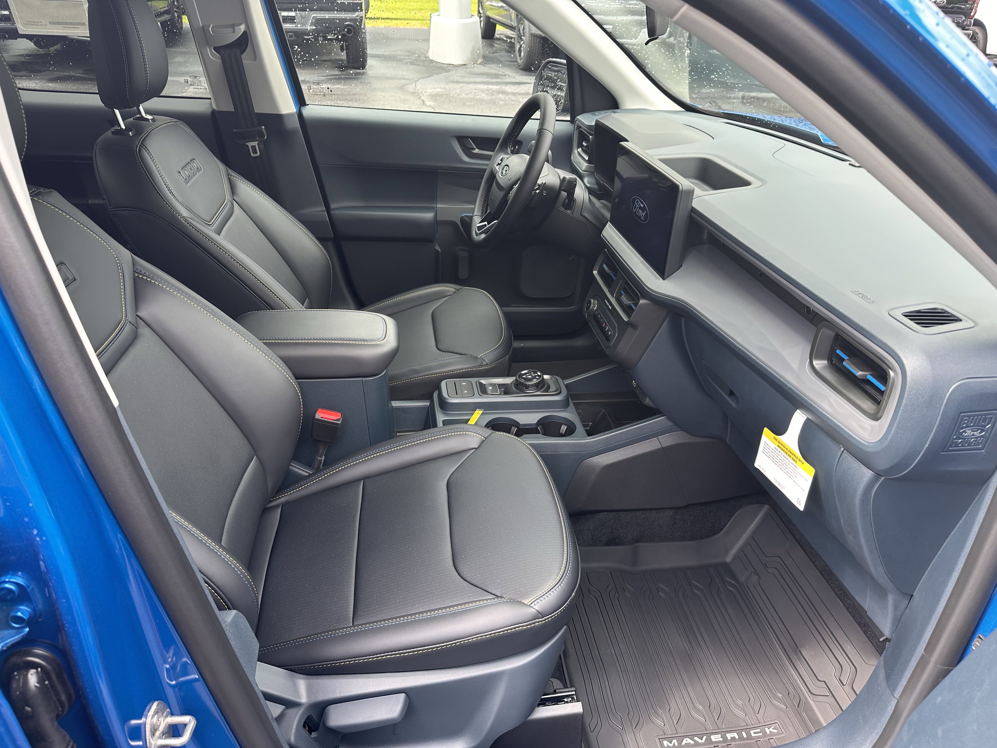2025 Ford Maverick photo 4