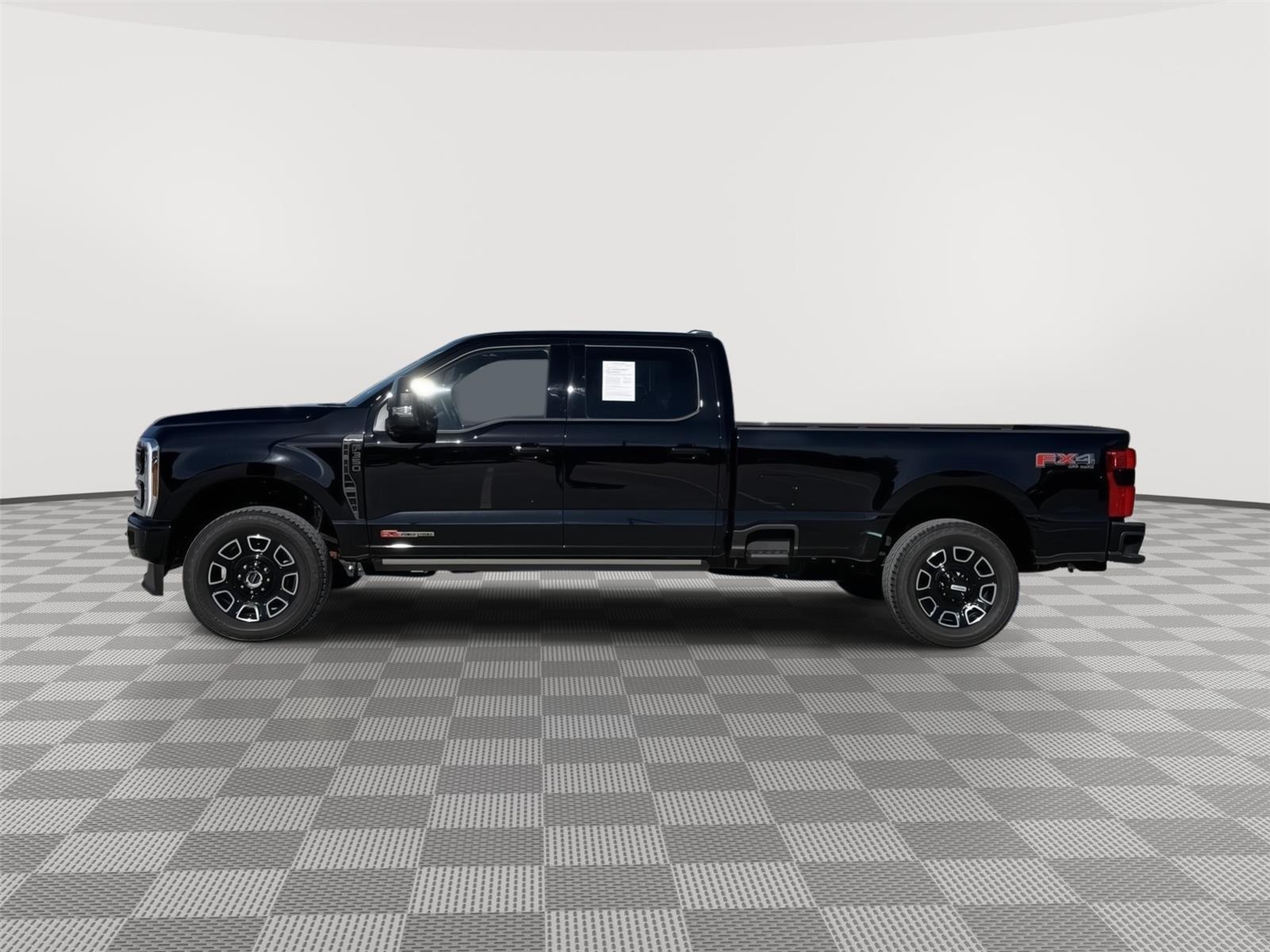 2025 Ford F-350 Super Duty Platinum