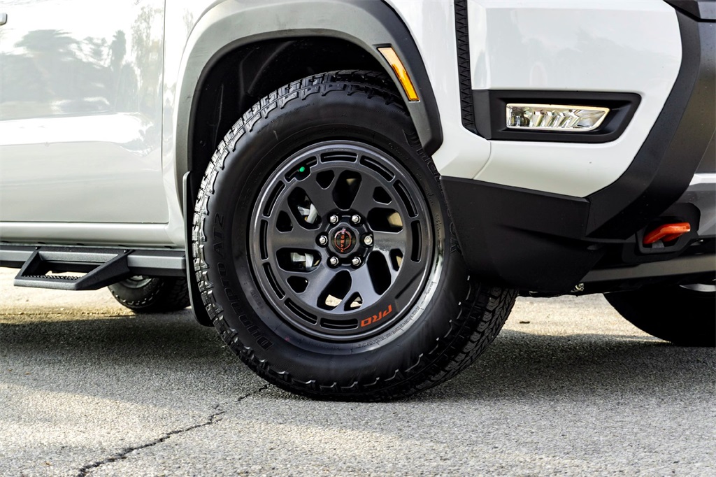 2026 Nissan Frontier PRO-X photo 2