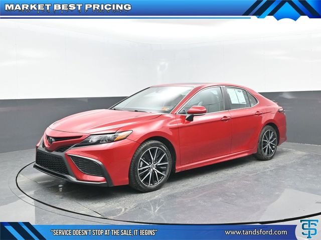 2023 Toyota Camry SE's photo
