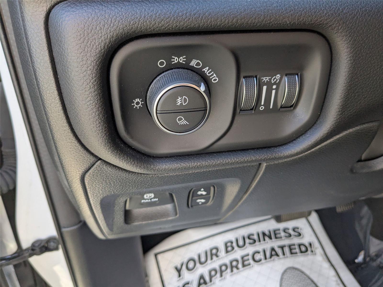 2023 Ram 1500 Laramie photo 13