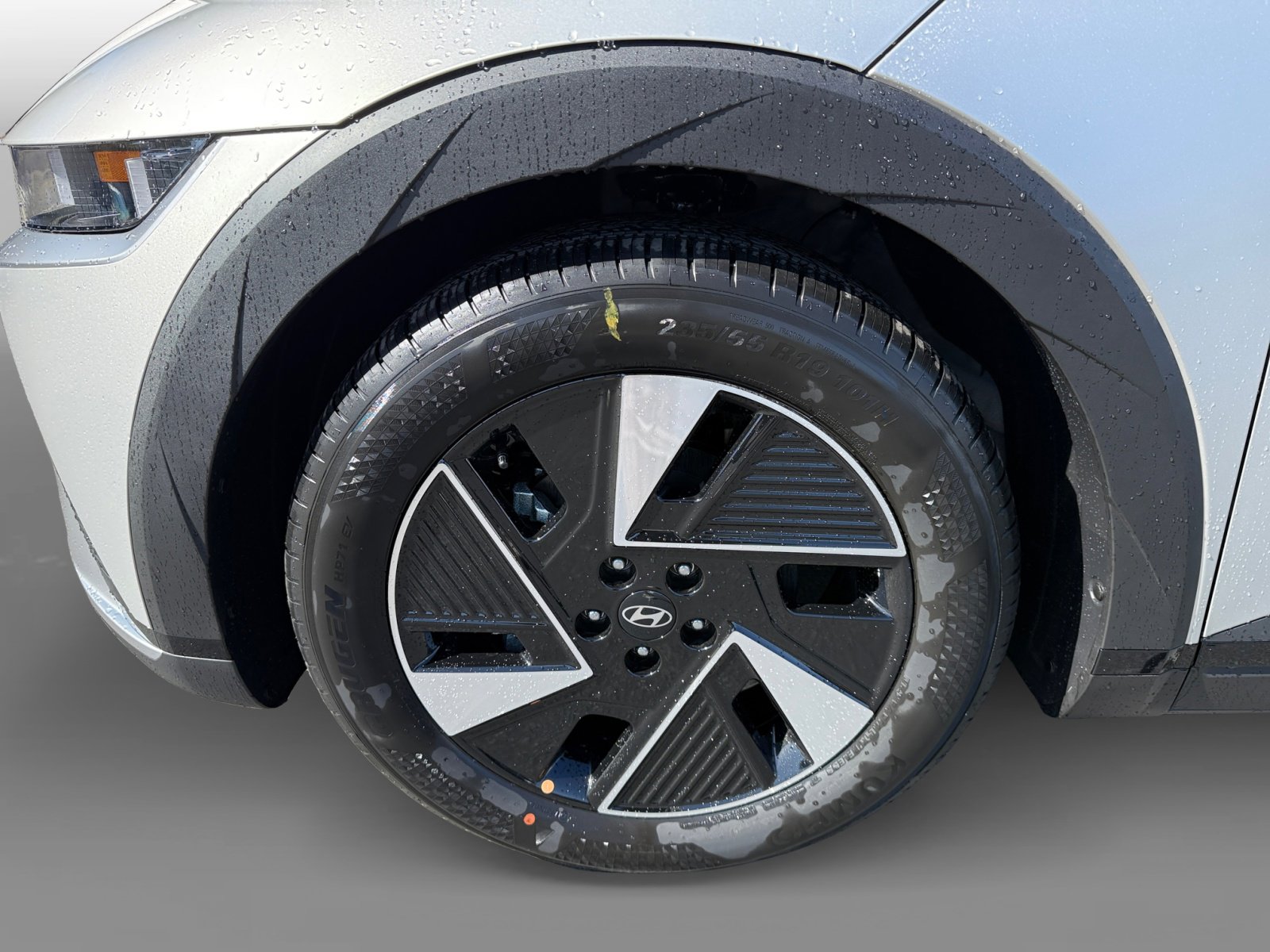 2025 Hyundai Ioniq 5 SEL photo 9
