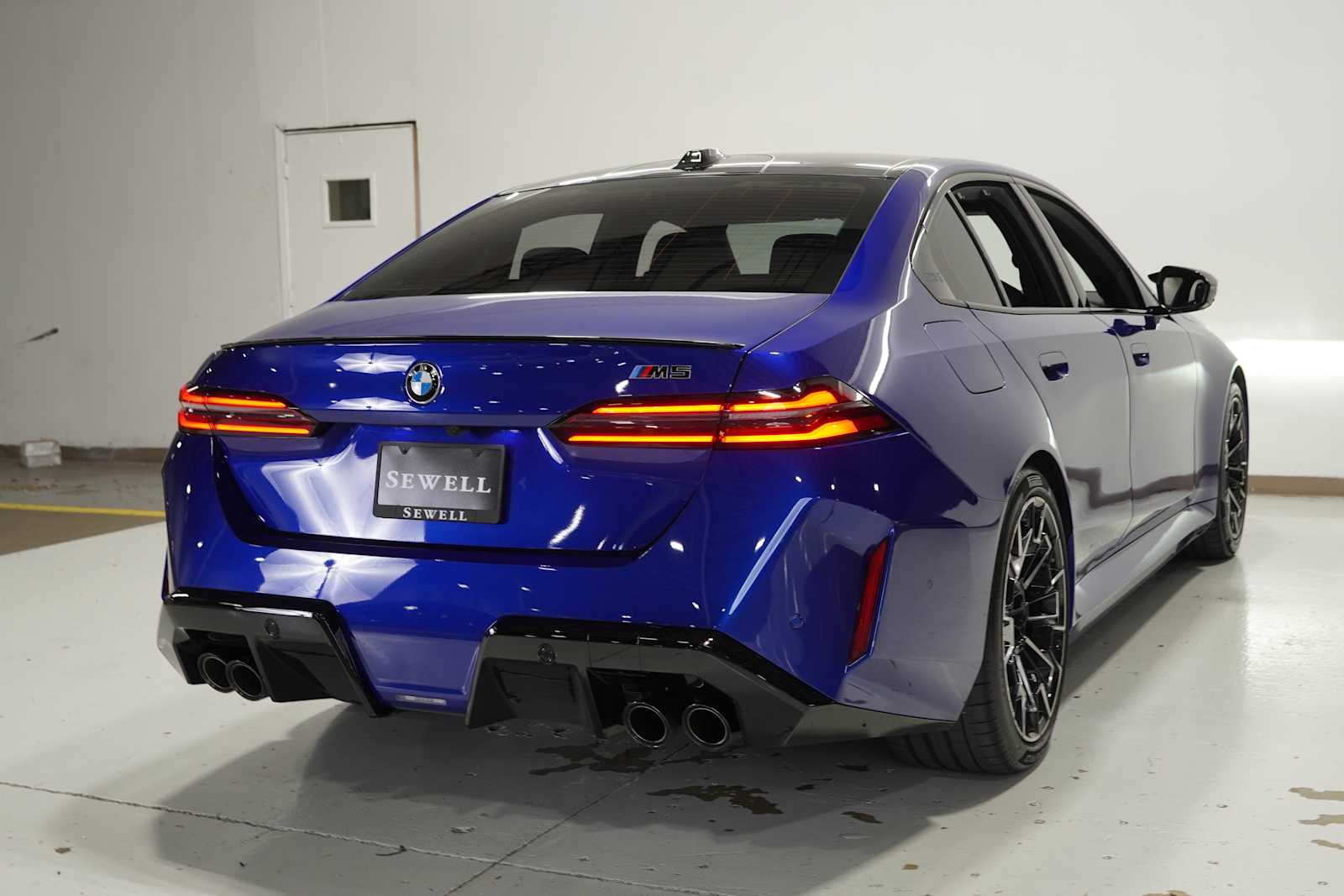 2025 Bmw M5 5 photo 4