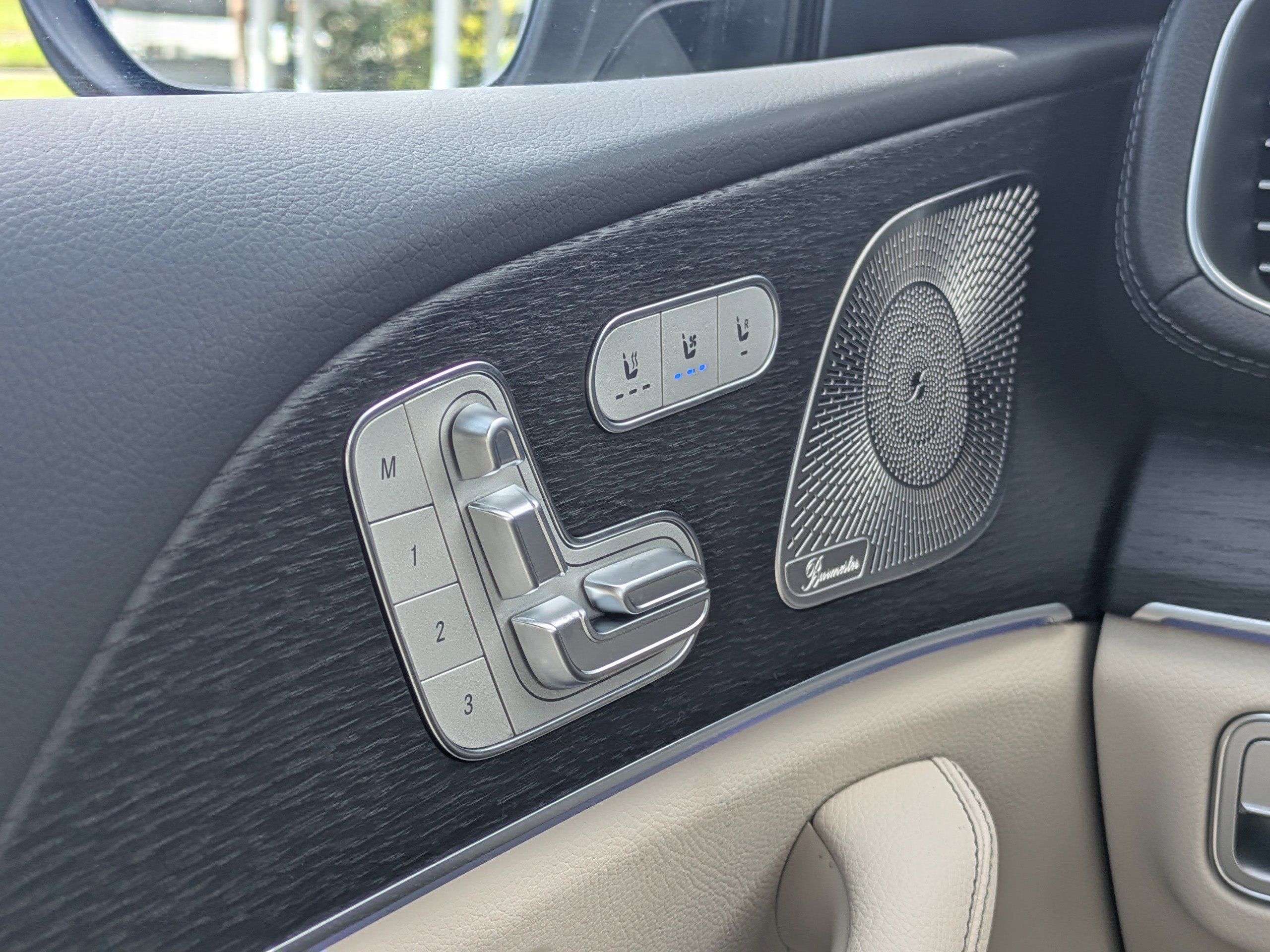 2025 Mercedes Benz GLS 450 4MATIC photo 25