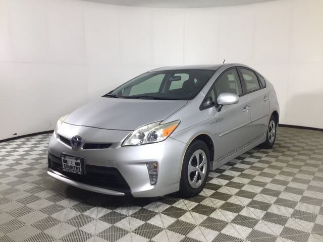 2013 Toyota Prius Three photo 3